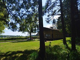 Welcoming Cottage in Hatrival With Terrace