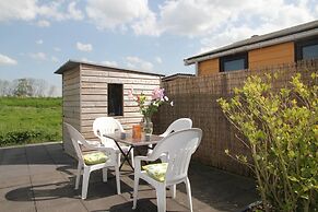 Rustic Bungalow in North Holland near Forest
