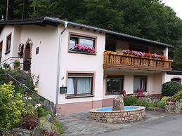 Einladende Ferienwohnung in Muellenborn Eifel