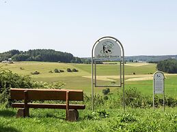 Eifel Lakeside Family Escape