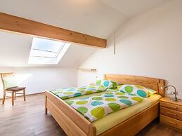 Eifel Lakeside Family Escape