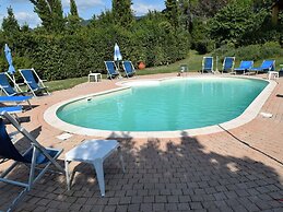 Farmhouse in Vinci With Pool & Vineyards