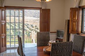 Cozy Cottage With Swimming Pool