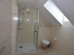 Apartment With Private Terrace in Prunn