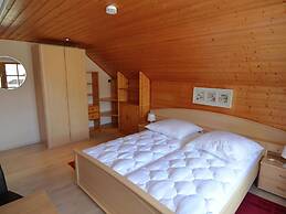 Apartment With Private Terrace in Prunn