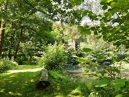 Forest Cottage With Ponds
