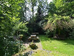 Forest Cottage With Ponds