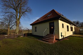 Hubsche Wohnung in Kropelin mit Eigener Terrasse