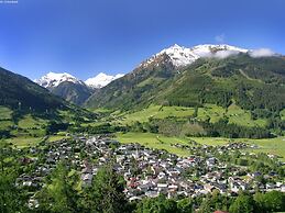 Spacious Apartment in Mittersill near Ski Points