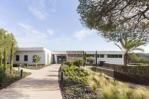 Golfside Luxury at Las Colinas
