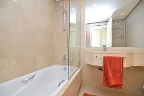 Golfside Luxury at Las Colinas