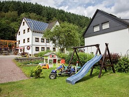 Stylish Apartment in Merschbach near Forest