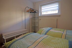 Cozy Apartment With Garden