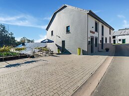 Holiday Home in Houffaliz With Garden