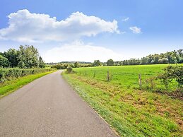 Charming Stay Near Forests