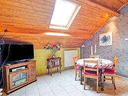 Charming Stay Near Forests
