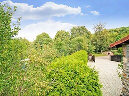 Charming Stay Near Forests