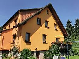 Peaceful Family Base in Floh