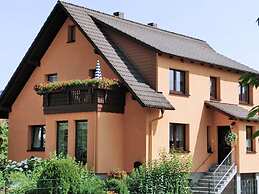 Peaceful Family Base in Floh