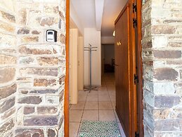 Forest-edge Hideaway, Bouillon