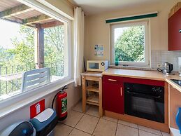 Forest-edge Hideaway, Bouillon
