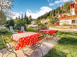 Rustic Black Forest Getaway