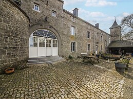 Charming Farmhouse in Ouffet for 7