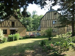 Idyllic Studio near Forest