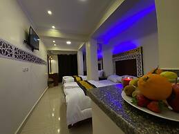 Pyramids Height Inn