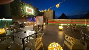Pyramids Height Inn