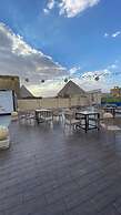 Pyramids Height Inn