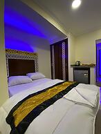 Pyramids Height Inn