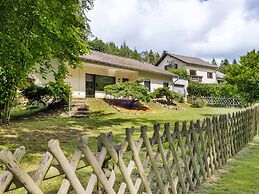 Feusdorf Forest Bungalow