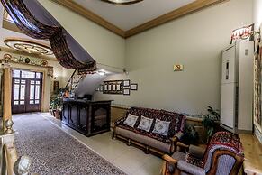 Hotel Billuri Sitora
