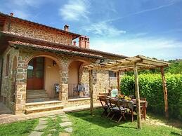 Tuscan Retreat With Pool