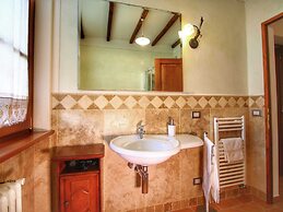 Tuscan Retreat With Pool