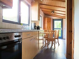 Geraumiges Ferienhaus im Kellerwal mit Terrasse
