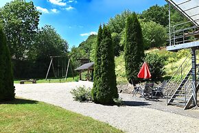 Geraumiges Ferienhaus im Kellerwal mit Terrasse