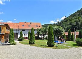 Geraumiges Ferienhaus im Kellerwal mit Terrasse