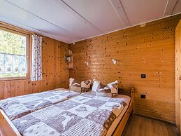 Comely Holiday Home in Güntersberge near Forest