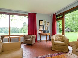 Rustic Retreat in Houvegne