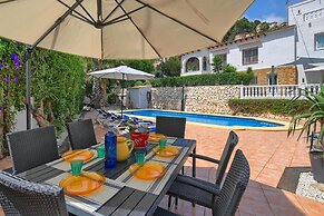 Elegant Villa With Pool