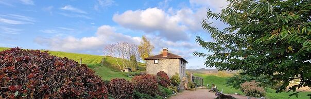 Hilltop Haven in Parlan