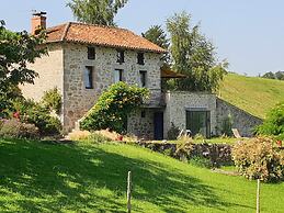 Hilltop Haven in Parlan