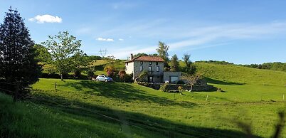 Hilltop Haven in Parlan