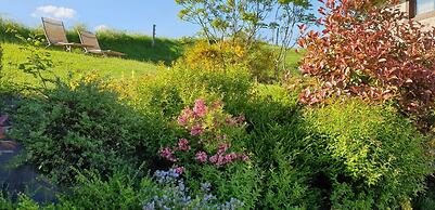 Hilltop Haven in Parlan
