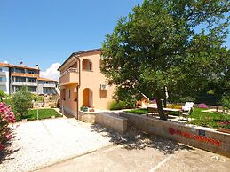 Apartment 1774