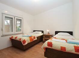 Apartment 1774