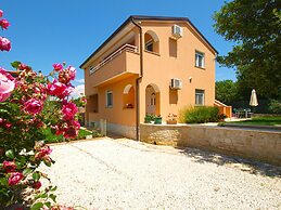 Apartment 1774