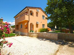 Apartment 1774